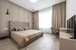 Dormitorio moderno con decoración minimalista para dormitorios y muebles funcionales
